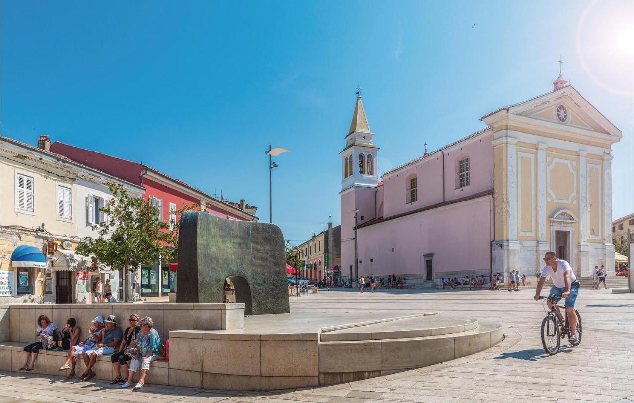 Beautiful Apartment In Porec With Wifi エクステリア 写真