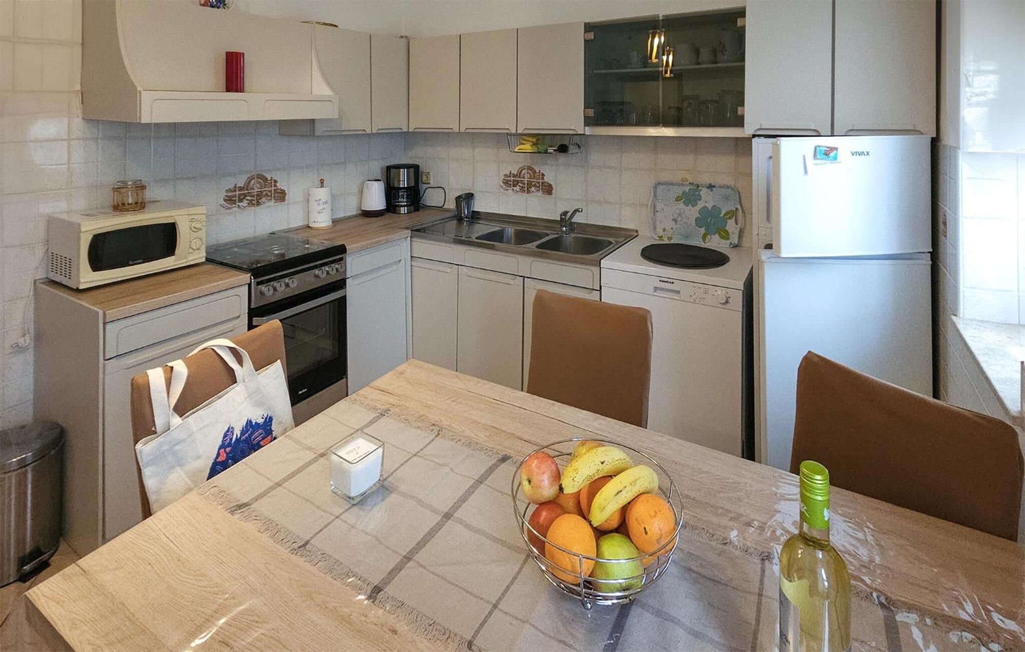 Beautiful Apartment In Porec With Wifi エクステリア 写真