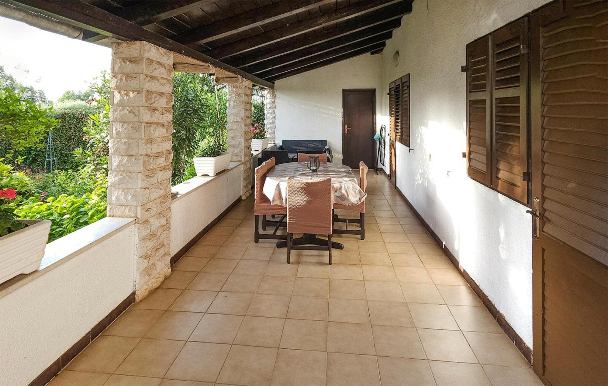 Beautiful Apartment In Porec With Wifi エクステリア 写真
